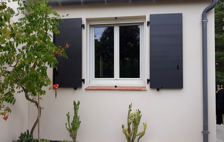 Volets battants épurés à Nevers