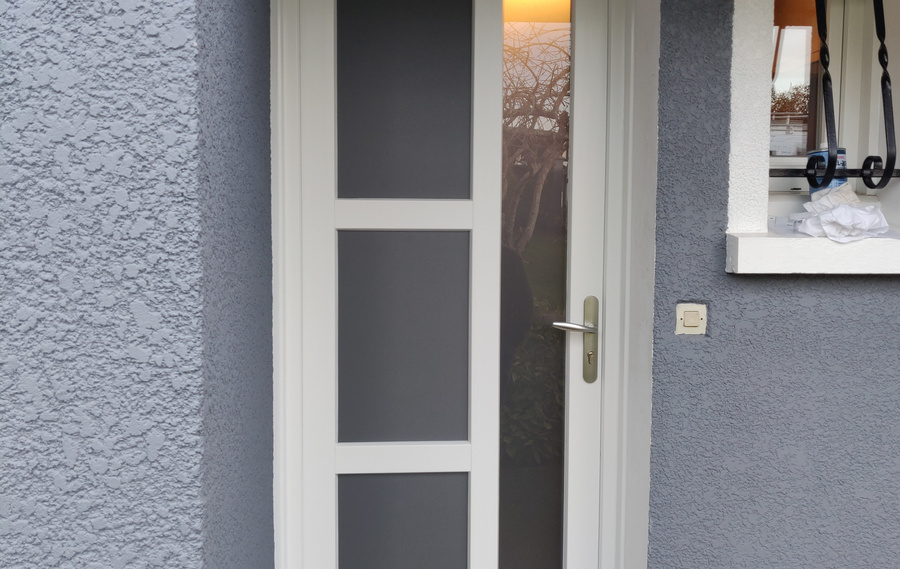 Notre gamme de portes d'entrée en PVC CLASSIQUE et PVC CONTEMPORAINE à Nevers